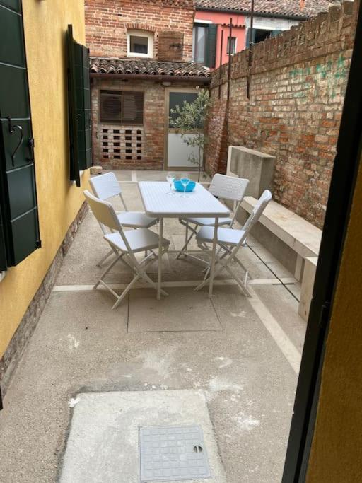 Appartamento Tre Archi Con Corte Privata Venedig Exteriör bild